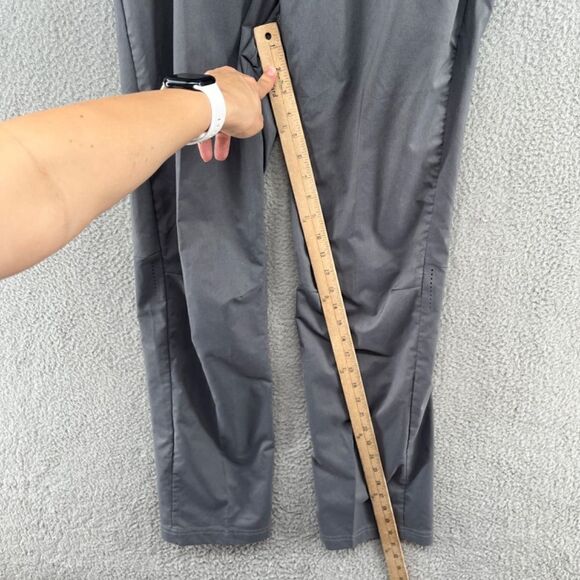 Nike Men's Tiger Woods TW Gray Adaptive Fit Golf Pant Size 30 X 32 - Picture 9 of 16